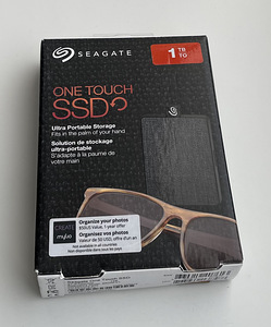Seagate One Touch SSD 1TB, USB 3.0 White/Black (1 фото из 4)