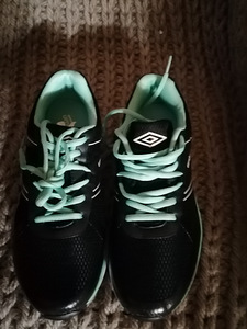 Кроссовки 40 umbro женские (3 фото из 3)