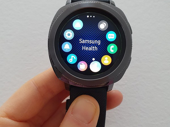 Samsung Gear Sport 42mm Black + rose gold belt