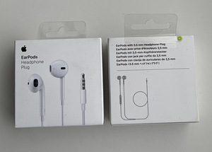 Apple EarPods with Lightning Connector/Plug (1 фото из 2)