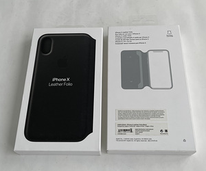 Apple iPhone X Leather Folio , Taupe/Black/Berry (2 фото из 3)