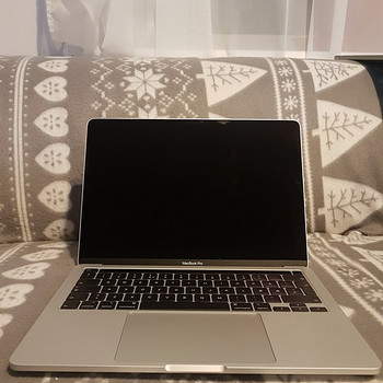 Новый MacBook Pro 2020 13 дюймов