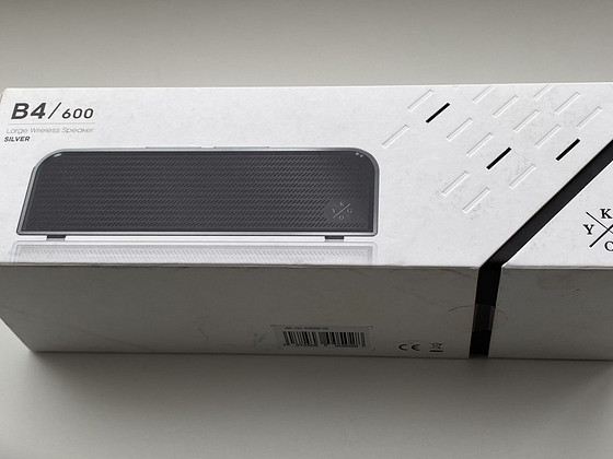 Kygo B4 / 600 Large Bluetooth Speakers Silver / Black