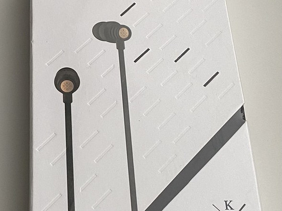 Kygo E7/500 Earphones, White/Black