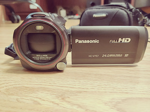 Panasonic HC-V757 - Full HD 1080p (50fps) (1 foto / 5)