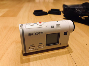 Продам приключенческую камеру Sony FDR-X1000V (5 фото из 5)