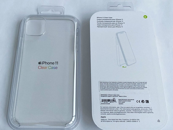iPhone 11 Silicone Case White / Clear
