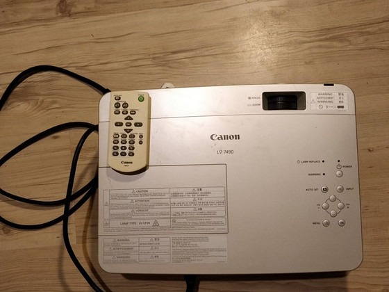 Canon LV-7490 (с пультом)