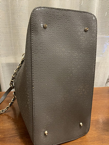 Guess сумка б/у (2 фото из 3)