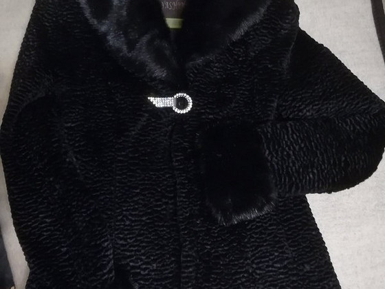 Короткая шубка р.36