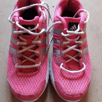 Кроссовки adidas стр.39