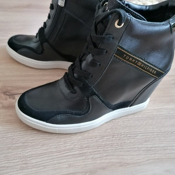 Tommy hilfiger jalatsid s. 38