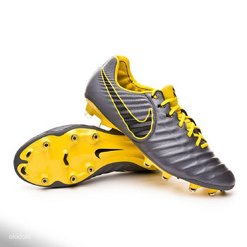 Nike tiempo legend elite ja nike mercurial vapor elite putsa