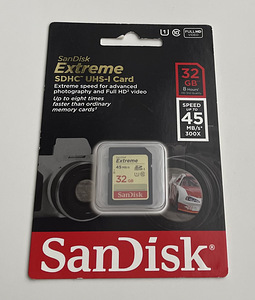 SanDisk Extreme SDHC 32GB 45MB/s Class 10 UHS-I U3 (1 фото из 2)