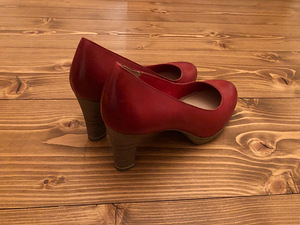 Новые туфли на каблуке Tamaris, 37 (2 фото из 3)