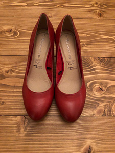 Новые туфли на каблуке Tamaris, 37 (3 фото из 3)