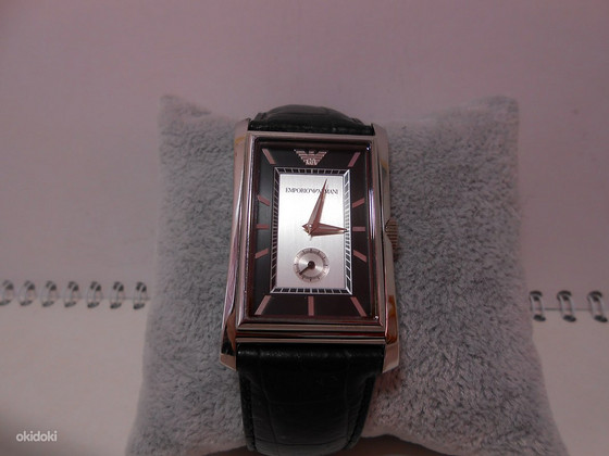 Наручные часы Armani