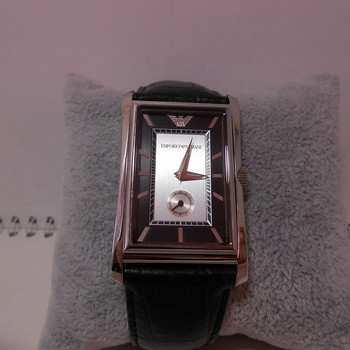 Наручные часы Armani