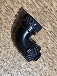 Thermaltake Pacific C-PRO G1/4 PETG Tube 16mm + põlv 90* (3 foto / 3)