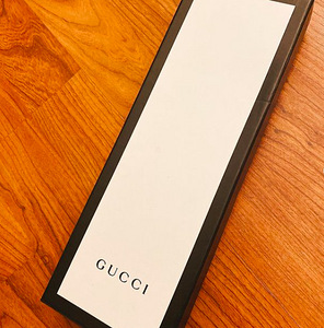 Повязка на голову , стильная , ультра Модная с камнями Gucci (1 фото из 4)
