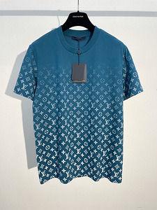 LV t-shirt original quality (2 foto / 7)