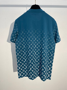 LV t-shirt original quality (3 foto / 7)