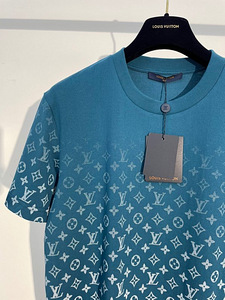 LV t-shirt original quality (5 foto / 7)