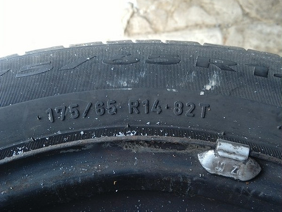 Pirelli P1 шины с дисками