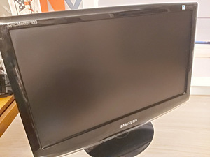Monitor (1 foto / 4)