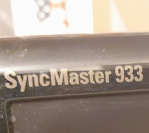 Monitor (2 foto / 4)