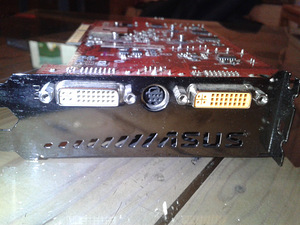 Videokaart/graafikakaart ASUS AH3650 SILENT/HTDI AGP 8x (2 foto / 3)