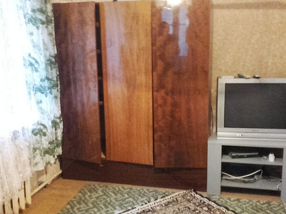 Отдам шкаф СССР трехдверный