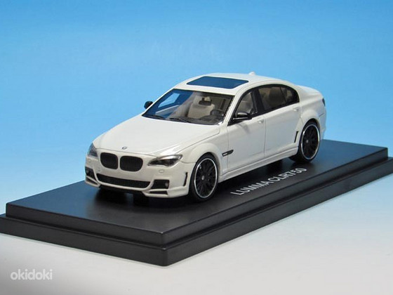 BMW 750 F01 1:43