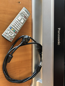 Panasonic телевизор 42 (2 фото из 3)