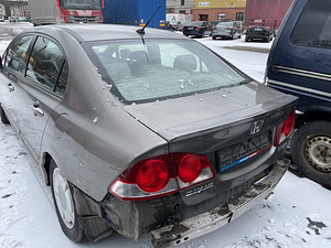 Honda Civic 2006-2009 Hybriid (3 фото из 10)