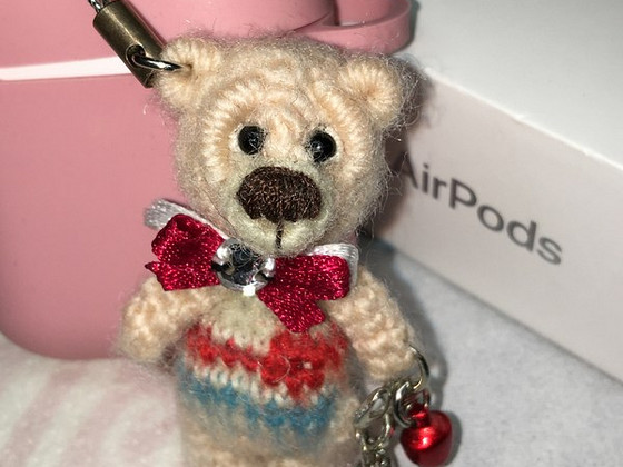 AirPodsi kõrvaklappide ümbris