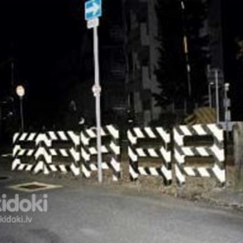 Atstarojošā krāsa Noxton metālam un betonam
