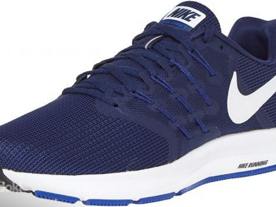 NIKE RUN SWIFT