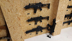 Очень реалистичные реплики аирсофта - GBB AK74, G36C (5 фото из 7)