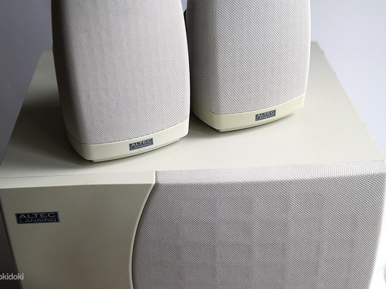 Altec Lansing 2.1 kõlarid