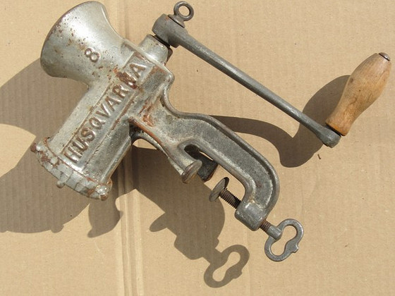 Мясорубка Husqvarna 8