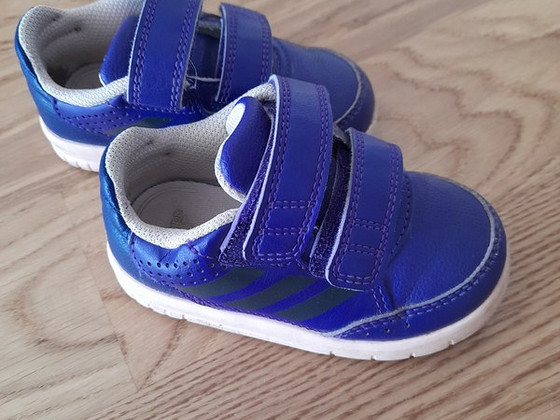 Кроссовки adidas размер 21