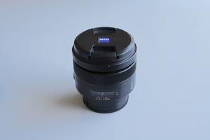 Sony Zeiss Planar T * 85 mm f / 1.4 ZA SAL85F14Z (Крепление (4 фото из 10)