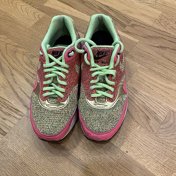 Nike air tossud