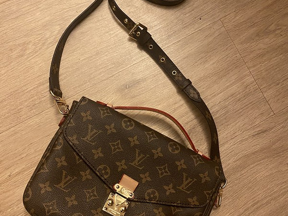 Сумка Louis Vuitton