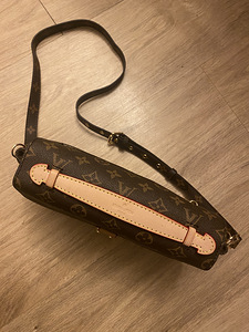 Сумка Louis Vuitton (2 фото из 3)
