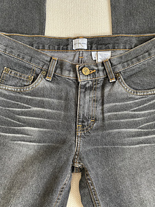 Джинсы Calvin Klein (3 фото из 3)