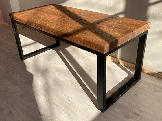 Loft stiilis köögilaud