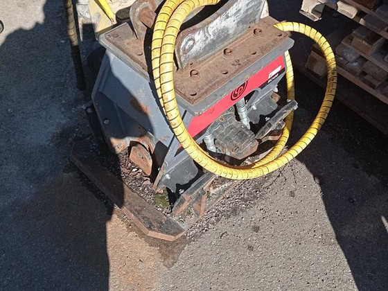 Виброплита jcb4cx