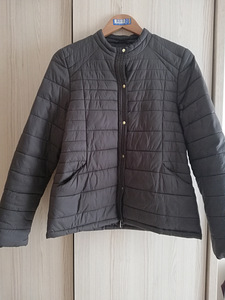 Женская куртка (3 фото из 3)